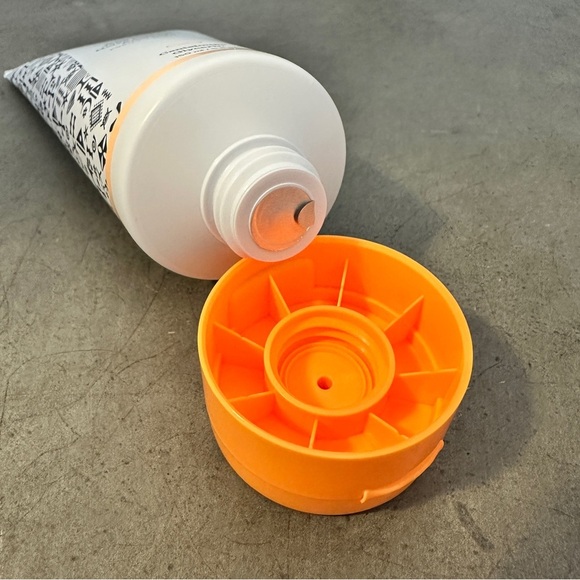 [SKIN] Drunk Elephant Beste No. 9 Cleanser | Full Size | New | $47 Retail - Picture 4 of 4